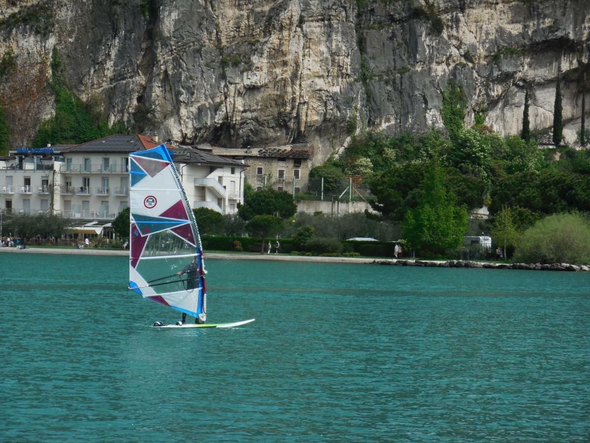 Lake & Castle View Apartment Ρίβα ντελ Γκάρντα Εξωτερικό φωτογραφία